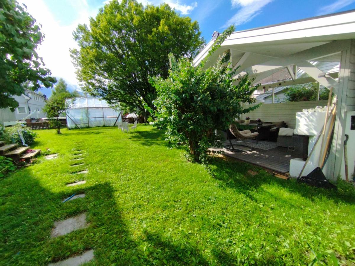Guest House In The Garden Hokksund Exterior foto