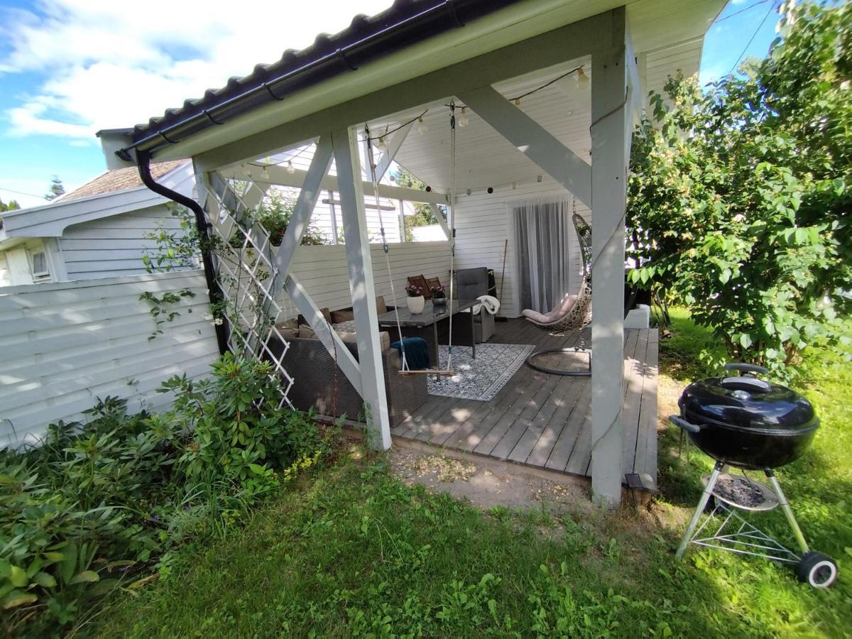Guest House In The Garden Hokksund Exterior foto