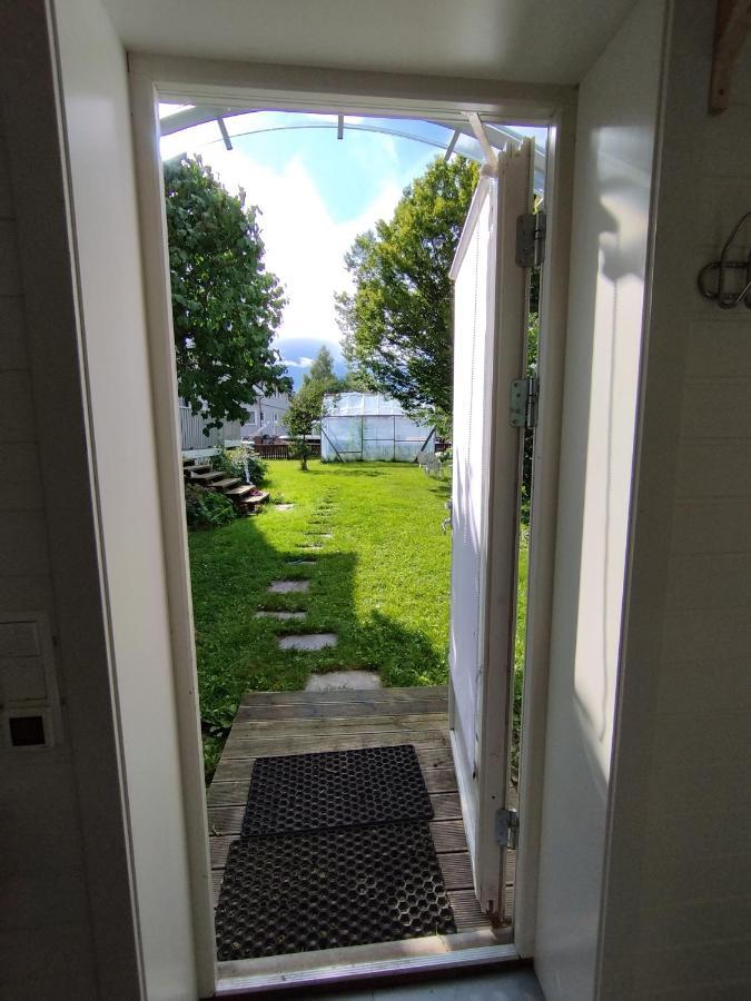 Guest House In The Garden Hokksund Exterior foto